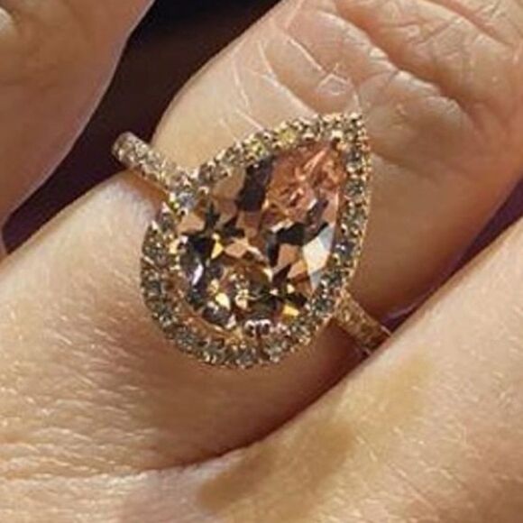 Stunning Rose Gold Morganite Ring NWT - Picture 2 of 6